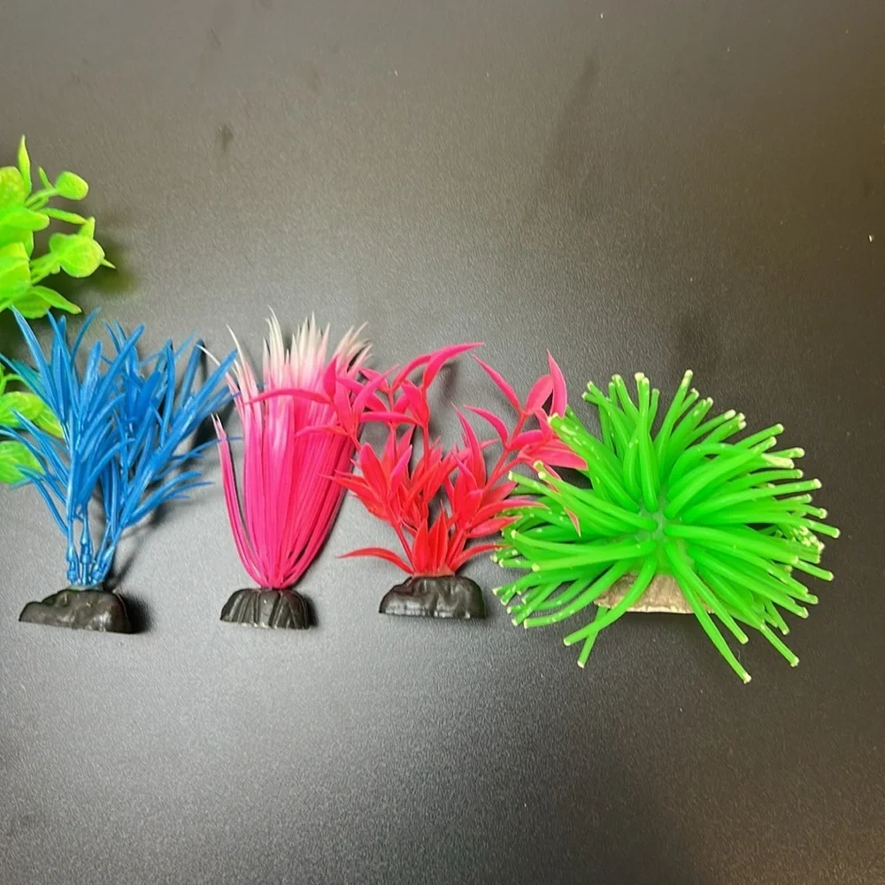 GloFish Aquarium Plant & Assortment Lot‎ of 8